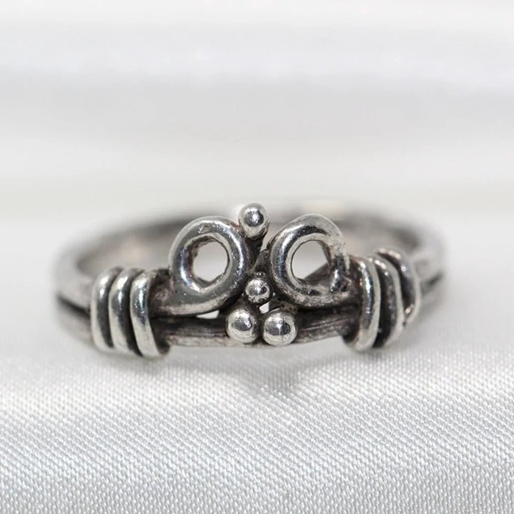 Vintage Sterling Silver Twisted Scroll Pebbled Ring - size 8.75